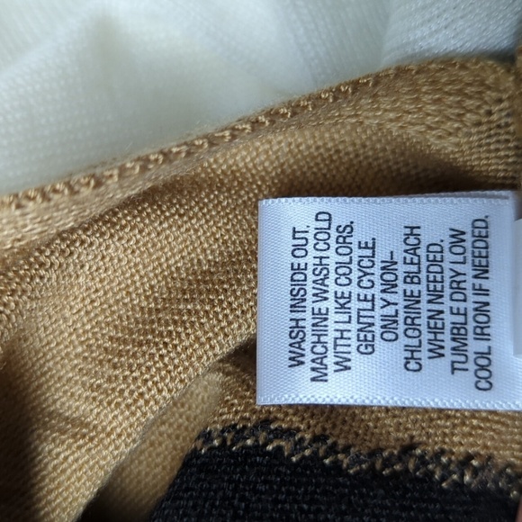 Dana Buchman NWT Cowl Neck Sleevless Sweater - Picture 12 of 12